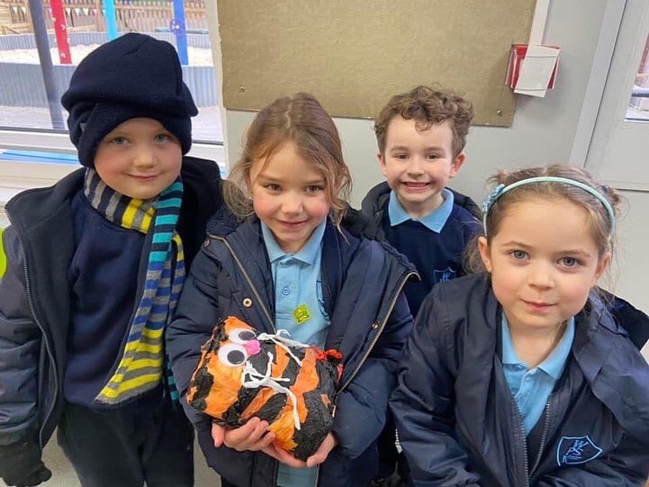 WarleyPrimary's tweet photo. Education for Social Responsibility Day (ESR) 🌎♻️🐠🌳🐅 https://t.co/YmLKrxQZZ0