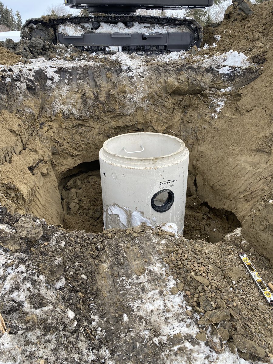 Myles Johb tweet media