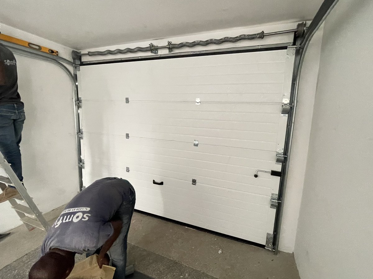 SewouA's tweet photo. Petit à petit, nous rendons accessibles les solutions permettant de sécuriser et de rendre intelligent votre habitat. #somfy #domotique #securite #innova https://t.co/d3khu1lnDL