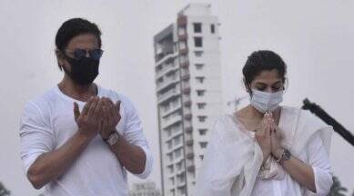 Aishahere_14's tweet photo. One side people are feeling proud on Indian heritage and on the other side some people are ruining it from the core. Great guys! 👏🏻
#IncredibleIndia 
#HijabRow #KarnatakaHijabRow #JaiSriRam #AllahHuAkbar #SRK @PMOIndia @TwitterIndia #ShahRukhKhan https://t.co/uddGsQjQzc