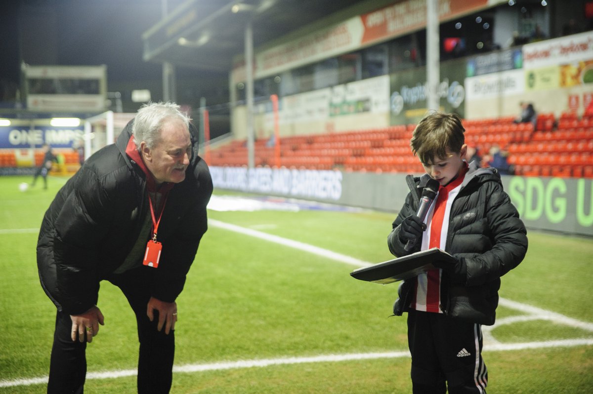 LincolnCity_FC's tweet photo. 🌟 𝗠𝗼𝗺𝗲𝗻𝘁 𝗼𝗳 𝗠𝗮𝗴𝗶𝗰 🌟

Thank you to Josh who delivered the team news at the LNER Stadium this evening.

#ImpsAsOne | #LINMOR https://t.co/Ko9TeY2FBW