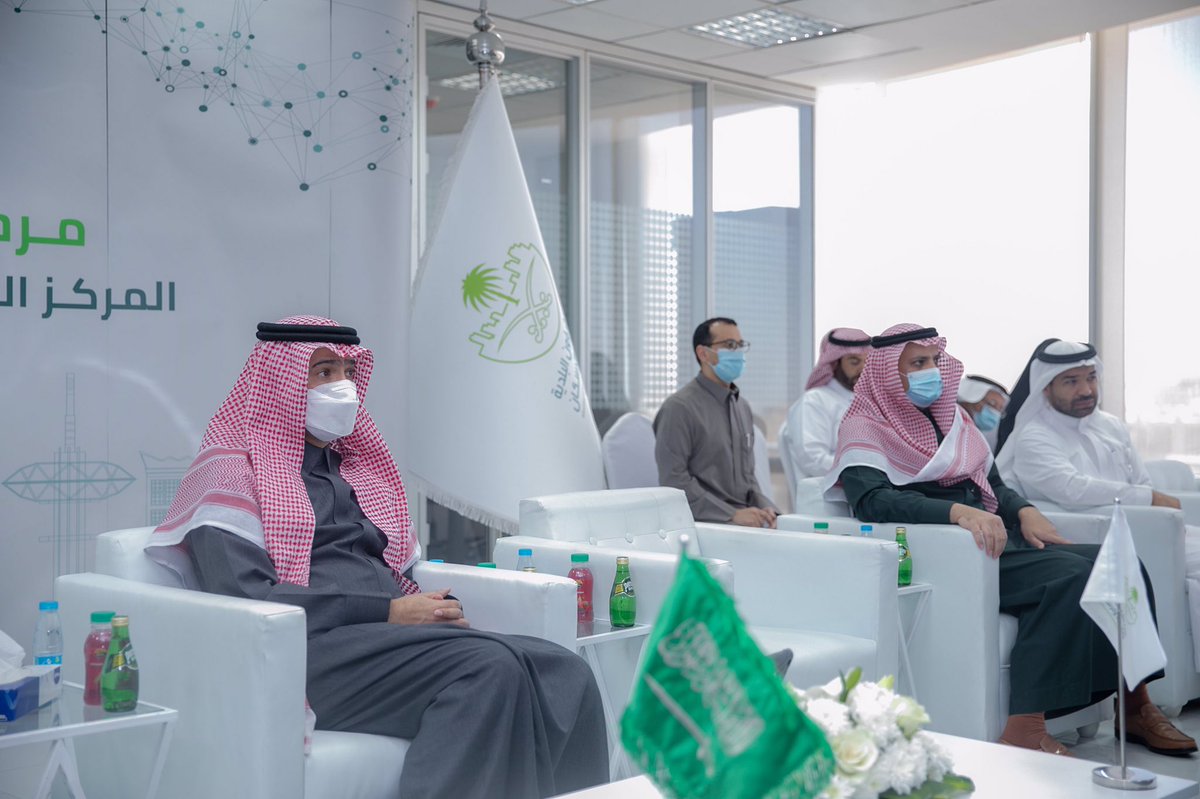 majedhogail's tweet photo. دشنّا اليوم بتوفيق الله المركز البلدي لمراقبة المدن، الذي يسهم في رفع كفاءة أداء المدن، ودعم الأمانات بالمعالجة الاستباقية لتحسين جاذبية المشهد الحضري ومعالجة مسببات التشوهات البصرية.. https://t.co/8Z1w8GwtEJ