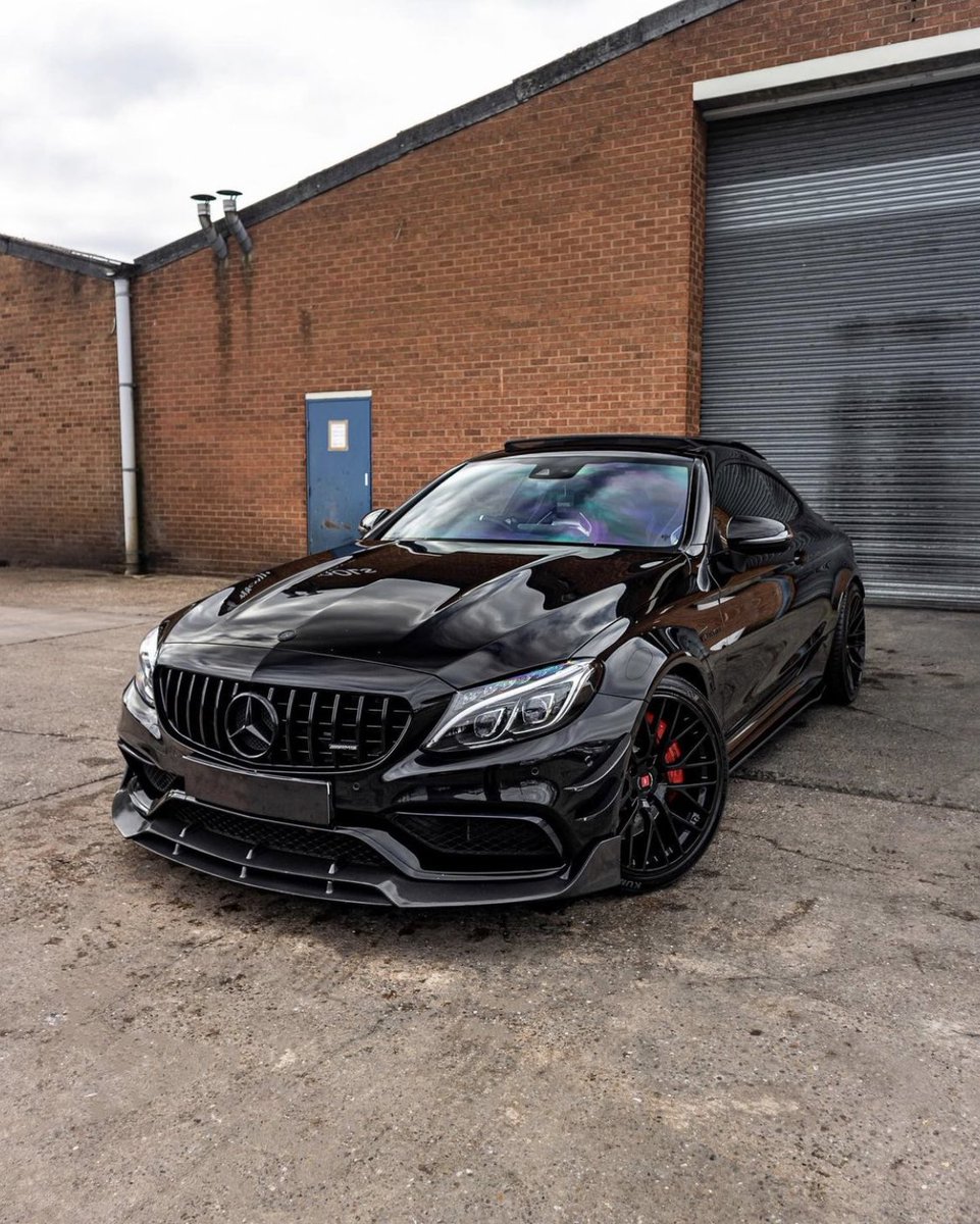 LUXURY 🏁 tweet media