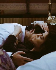 تعب الروح والقلب والجسد.. كلله ماله إلا { حضن 🤍

#صارحني