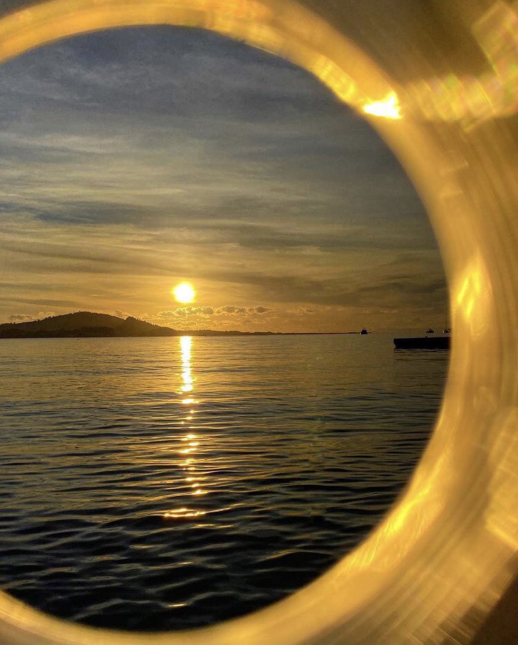 NeegazT's tweet photo. #SunsetChallenge976
Lever et coucher de soleil 😊 https://t.co/CQ12PhILlc