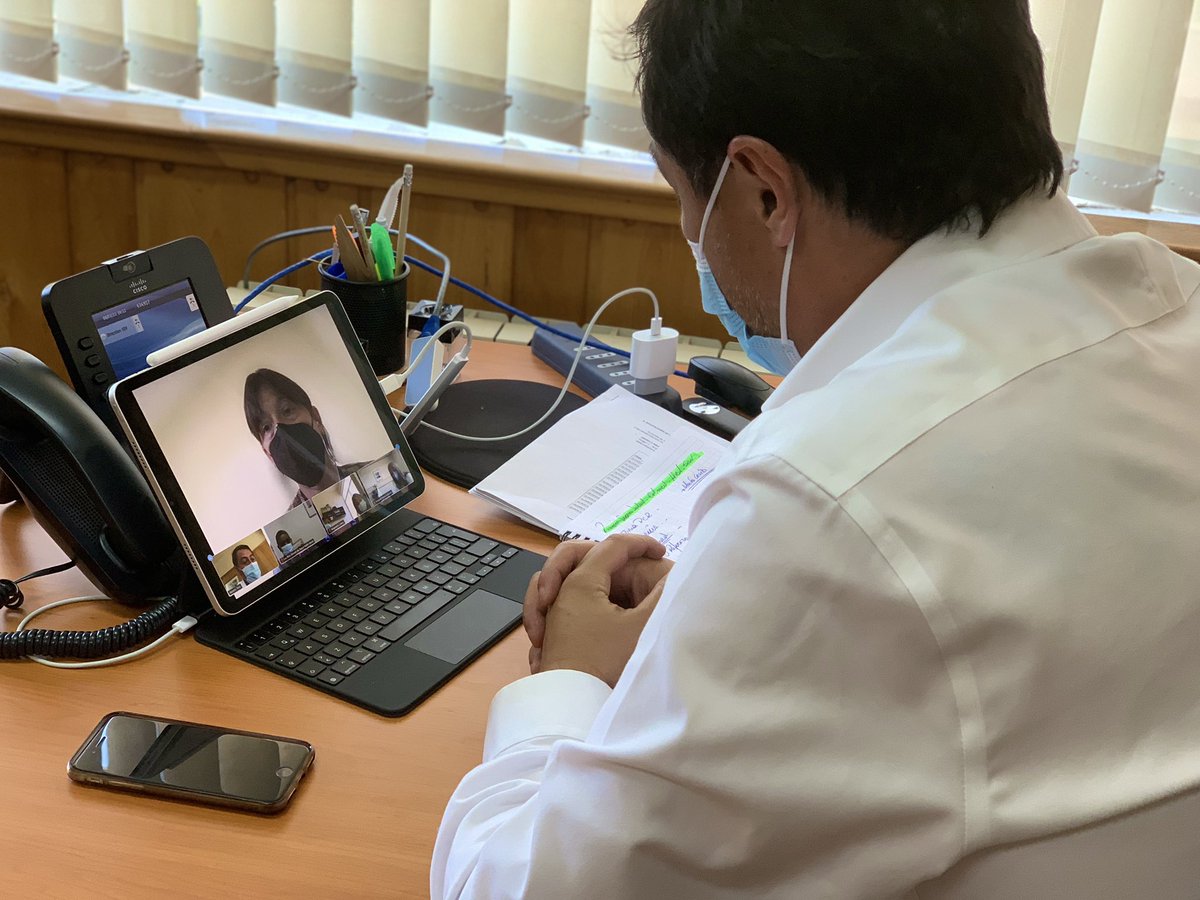 ssaludlosrios's tweet photo. ➡️Equipo de la Subdirección Médica del @ssaludlosrios, liderado por el director (s) Renato Toro, en reunión de coordinación con representantes de @seremisalud14, @H_BaseValdivia y @colmedvaldivia para trabajar acciones conjuntas para enfrentar la pandemia en #LosRíos

#valdiviacl https://t.co/DjavjoI6em