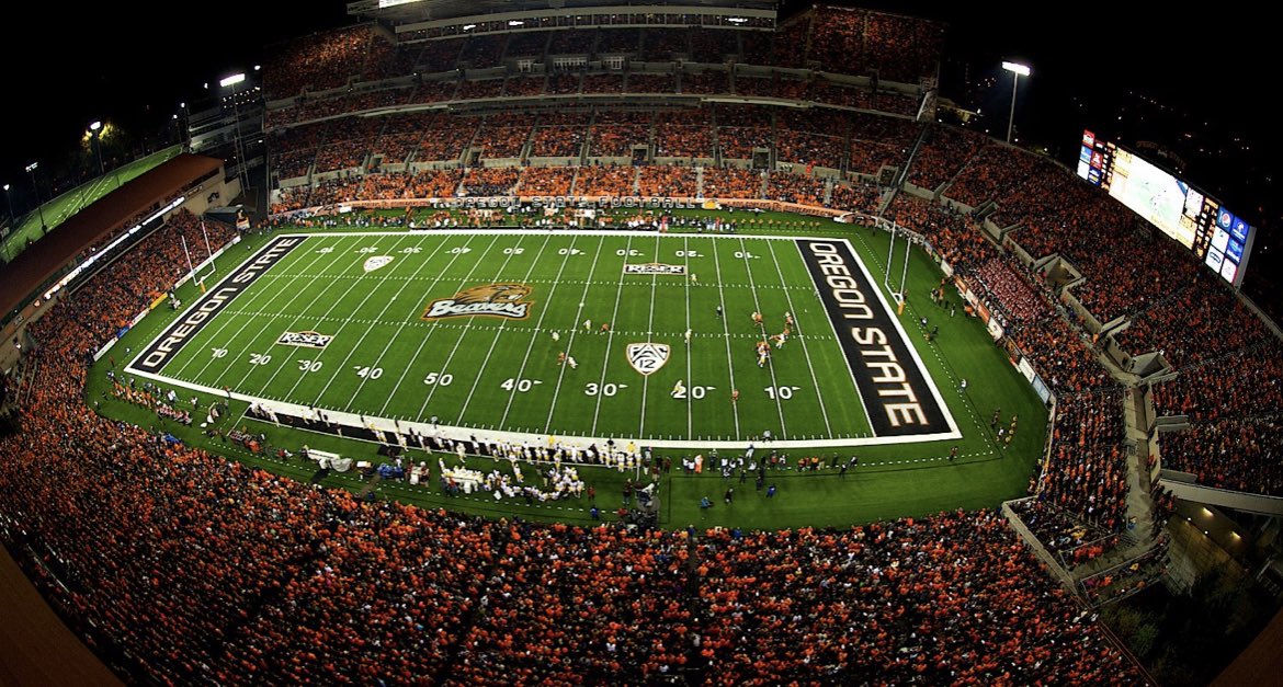 hansen_hogan's tweet photo. After a great call with @CoachWozniakTE  and @CoachKVA I’m honored and blessed to receive an offer from the university of Oregon state @BrandonHuffman @RFordFSP @TFordFSP @CoachMcKinney20 @BellevueFB https://t.co/fnaIDVJBll