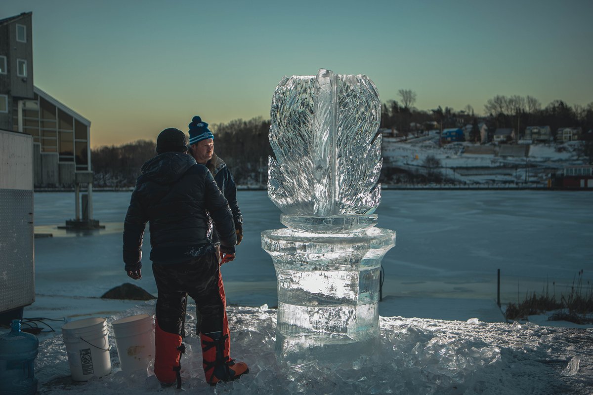 NSIceFlame's tweet photo. Feeling cute, but IDK might melt in the rain 💖☔ #DartmouthWaterSculpture

📷 Dave Hamilton Photography https://t.co/OG6ng9X4D0