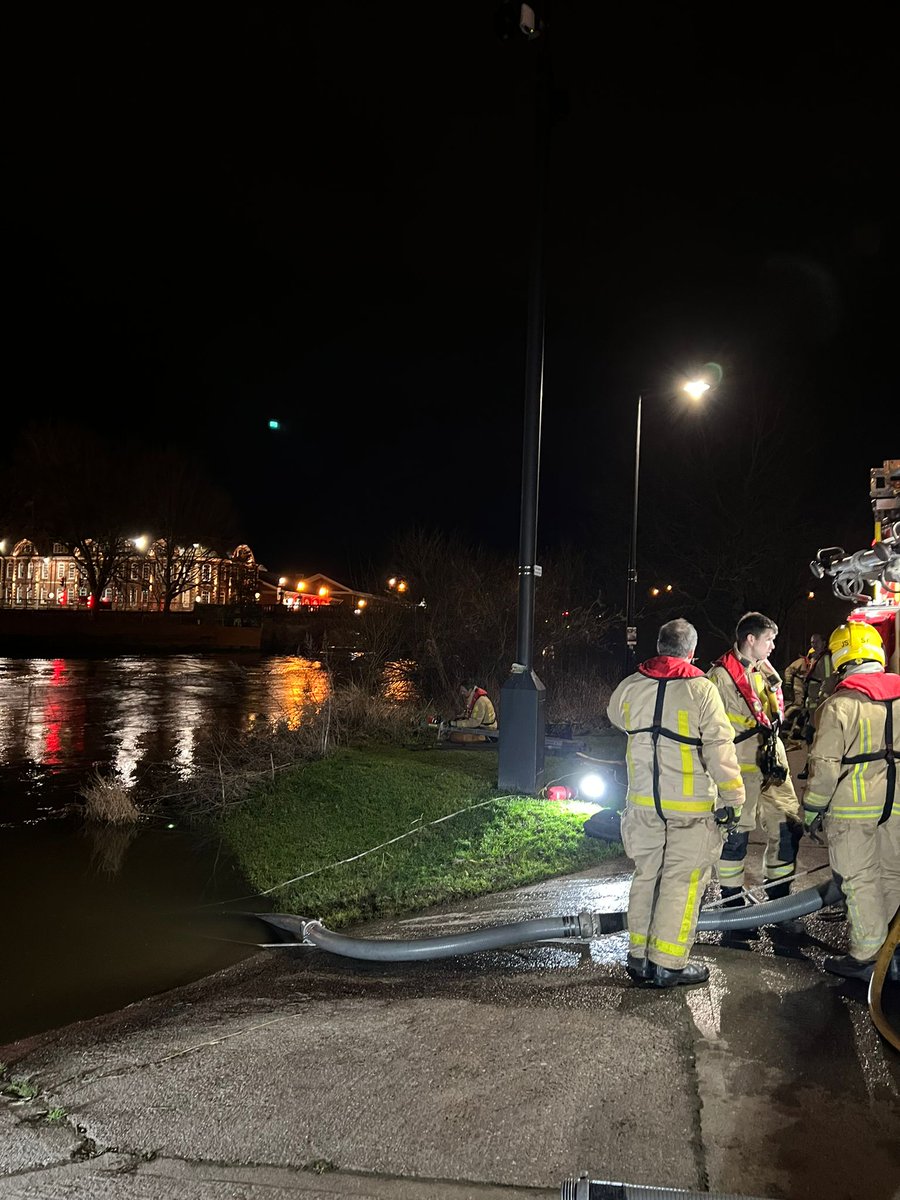 Ross Donnelly (@sfrs_sm_agcsy) on Twitter photo Some open water pumping for Shrewsbury On call tonight. shropshirefire.gov.uk/on-call #oncall <a href="/shropsfire/">Shropshire Fire and Rescue Service</a> Some open water pumping for Shrewsbury On call tonight. shropshirefire.gov.uk/on-call #oncall <a href="/shropsfire/">Shropshire Fire and Rescue Service</a>