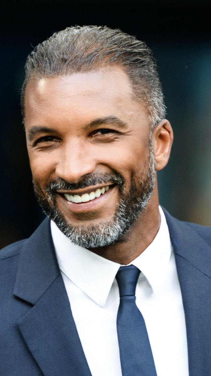 Pape_Mademb_B's tweet image. Il mérite aussi des applaudissements 👏👏👏👏@BeyeHabib est entrain de porter le combat de notre continent plus particulièrement cel du Sénégal sous l’ombre des grands plateaux big respect à vous #CAN2021 #TotalEnergiesAFCON2021 #SenegalRek