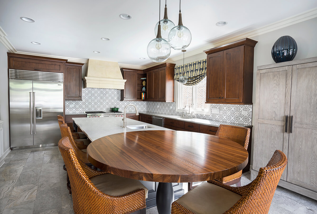 glumber's tweet photo. For this project, the kitchen island was extended with the addition of a 2" thick by 60" Edge Grain table crafted from Walnut and Sapwood that's both functional and elegant.
Design by: @kpetrointeriors
#homedesign #interiordesigninspo #luxuryhomes #kitchendesign #grothouse https://t.co/Jl0ZQ5hWwr