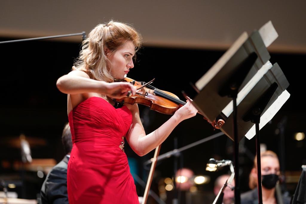 Maison de la Radio et de la Musique (@maisondelaradio) on Twitter photo Concert #1 <a href="/PresencesRadio/">Festival Présences - Radio France</a>
TRISTAN MURAIL / LIZA LIM / HUGUES DUFOURT
DIANA TISHCHENKO violon
LEMANIC MODERN ENSEMBLE
PIERRE BLEUSE direction
Photo : C. Abramowitz Concert #1 <a href="/PresencesRadio/">Festival Présences - Radio France</a>
TRISTAN MURAIL / LIZA LIM / HUGUES DUFOURT
DIANA TISHCHENKO violon
LEMANIC MODERN ENSEMBLE
PIERRE BLEUSE direction
Photo : C. Abramowitz