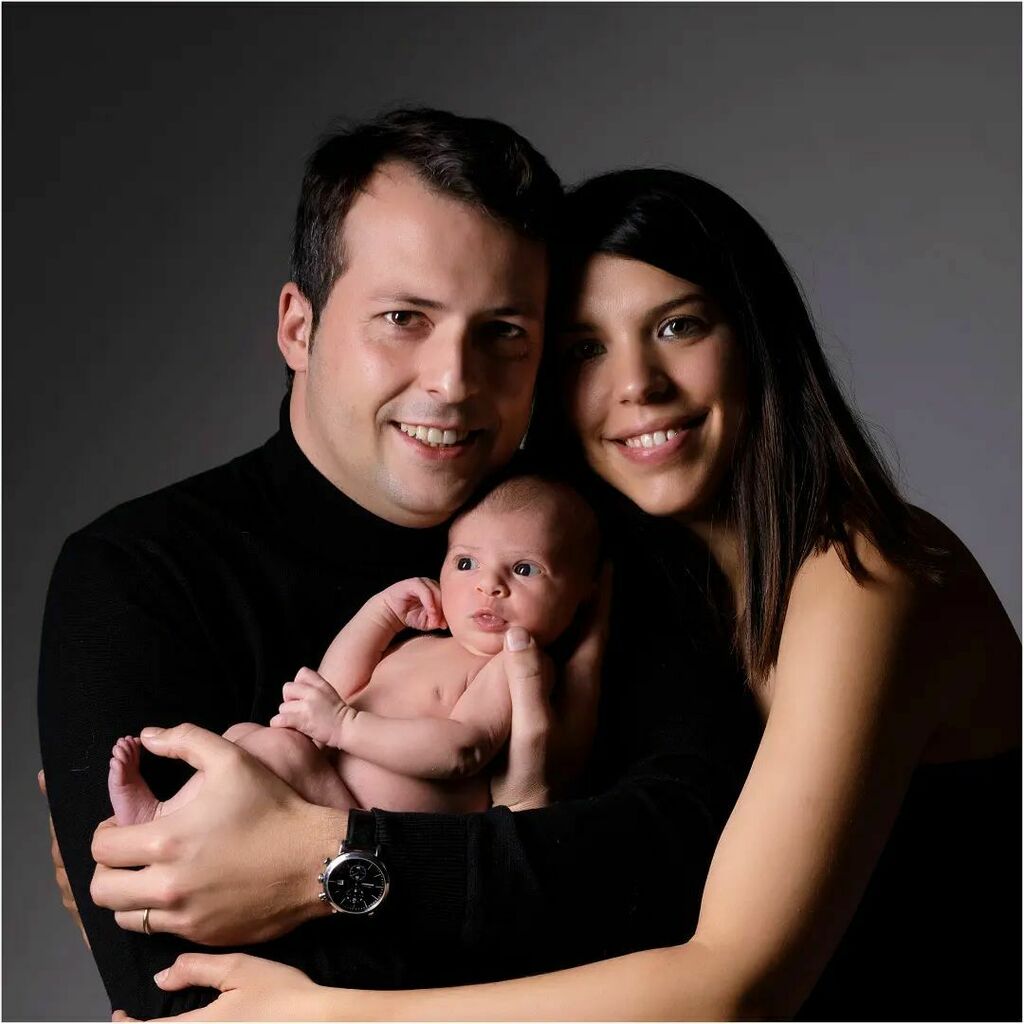 Estudi fotogràfic #titfotograf. Sessions de #nounat #bebe #nadons instagr.am/p/CZuk30vrqbN/