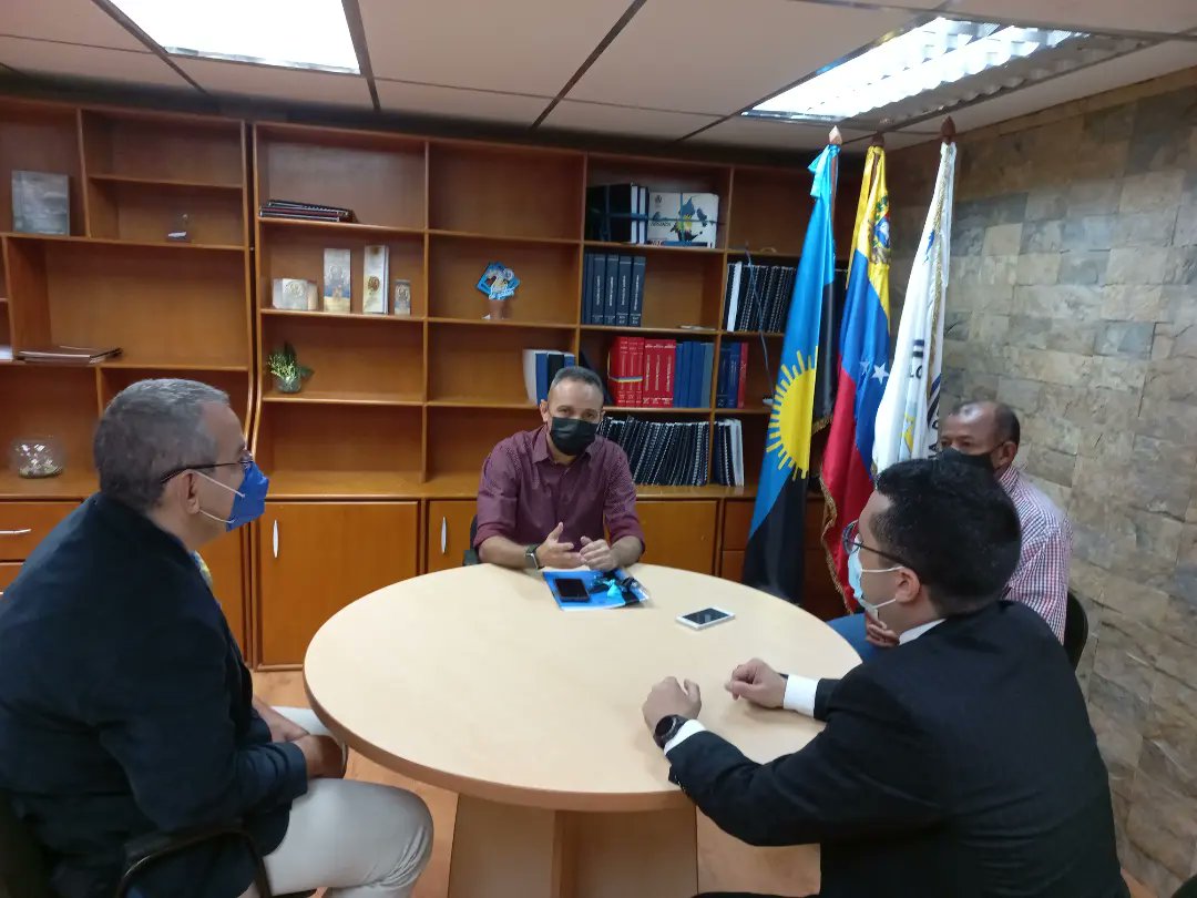 📢 #NoticiaCEZ | El día de hoy 8 de febrero de 2022, con armonía institucional recibimos la visita del Consultor Jurídico de la Gobernación Dr. Pedro Hernández y el Procurador del Estado Zulia Dr. Daniel Avila.