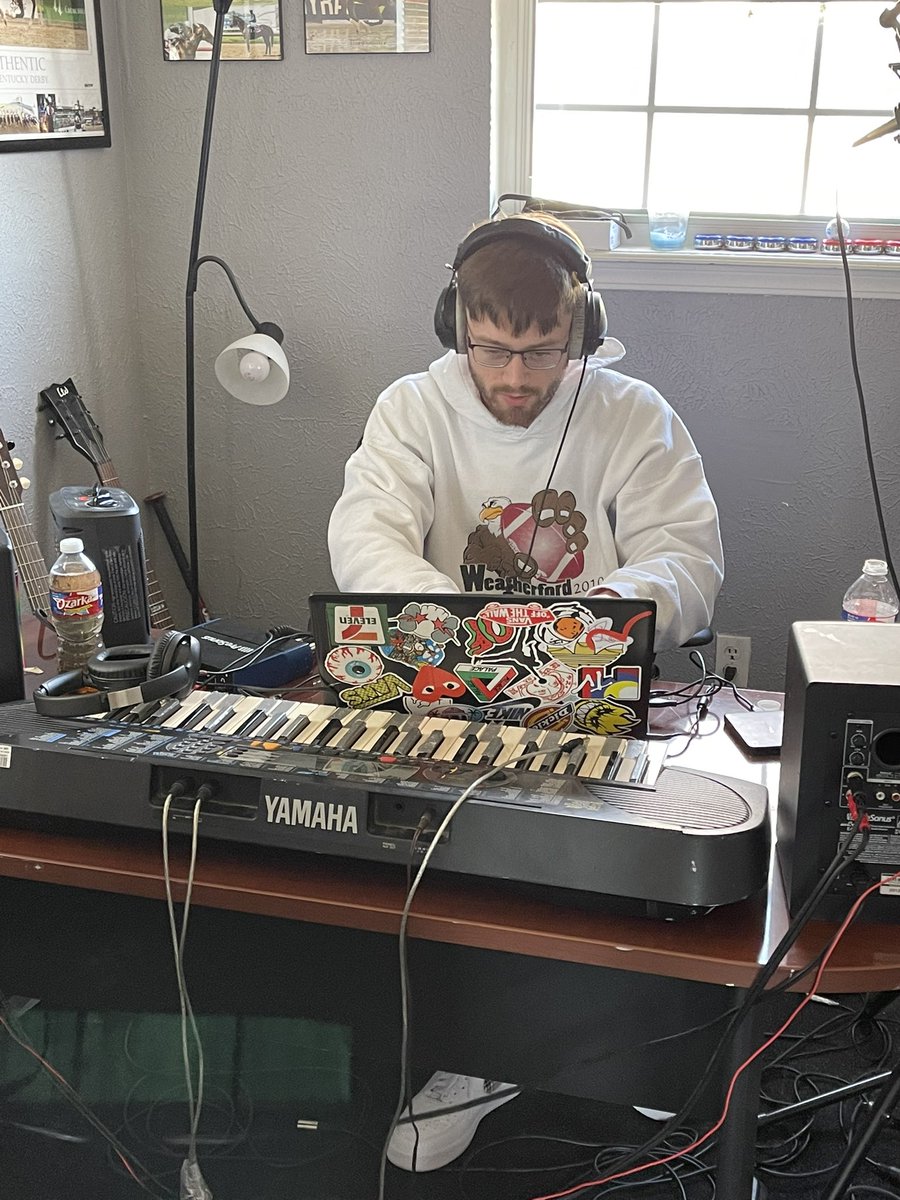 crazylegsmerch's tweet photo. This kid putting in work!! 

New Stuff coming from @soundsbyduane SOON!! https://t.co/XyC66i2KVx