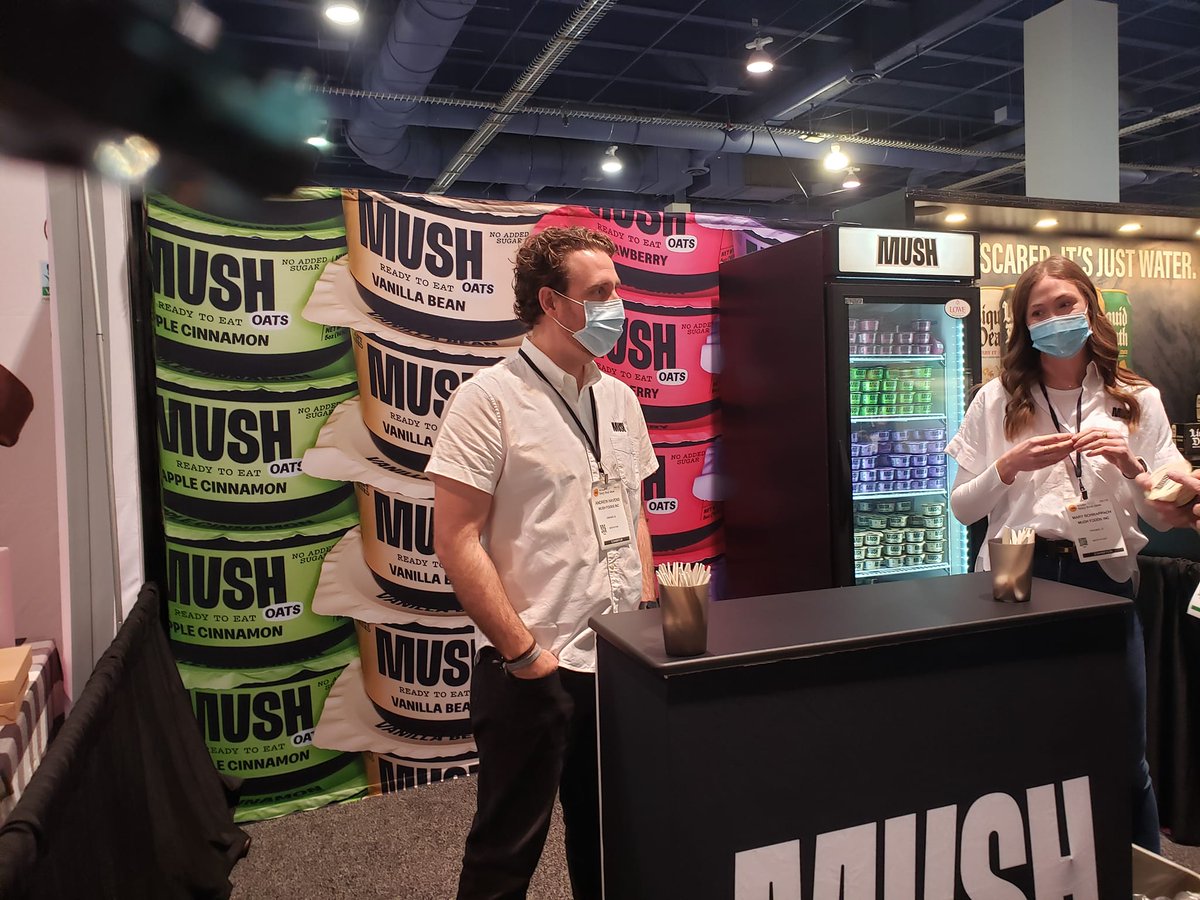OUKosher's tweet photo. My favorite breakfast, #oatmeal by MUSH Foods! #ShapetheFutureofFood #oukosher #fancyfoodshow https://t.co/ubeYarDIc7