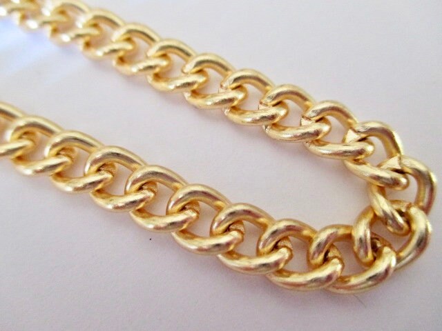 BySupply1's tweet photo. Chain Small Fashion Gold Plated Curb Iron Chain By The Foot 8mm by 6mm, 1 Feet Length by BySupply https://t.co/TCia2GIRbk #bysupply #Etsy #NecklaceChain https://t.co/zzQxHroxge