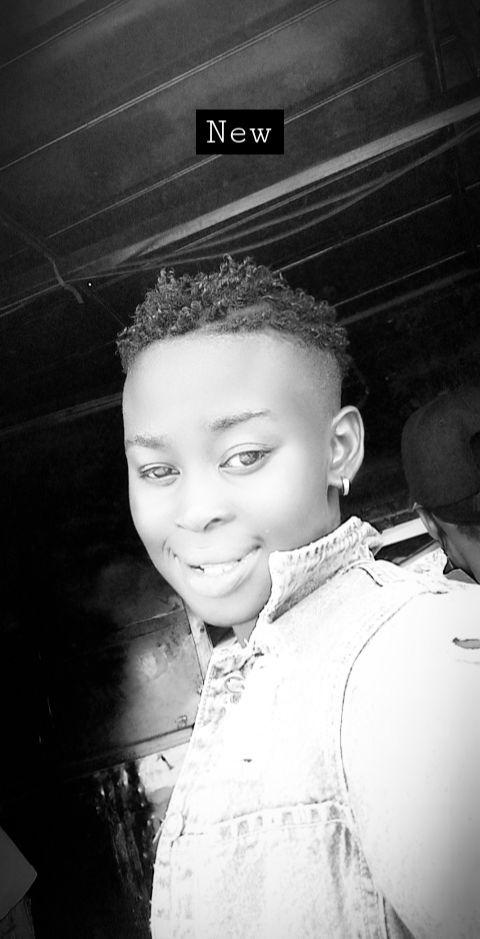 Lizzy Jinaro Bresson tweet media