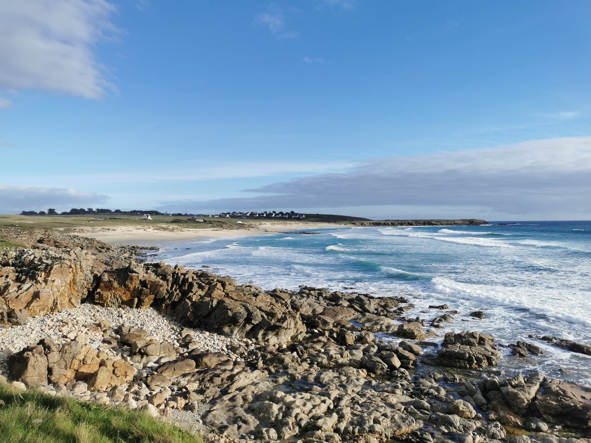 An traezh-goarem dindan heol miz C'hwevrer (an Eskevien).
Le trez-goarem sous le soleil de Février (Esquibien)
The trez-goarem beach under February sun (Esquibien Brittany)