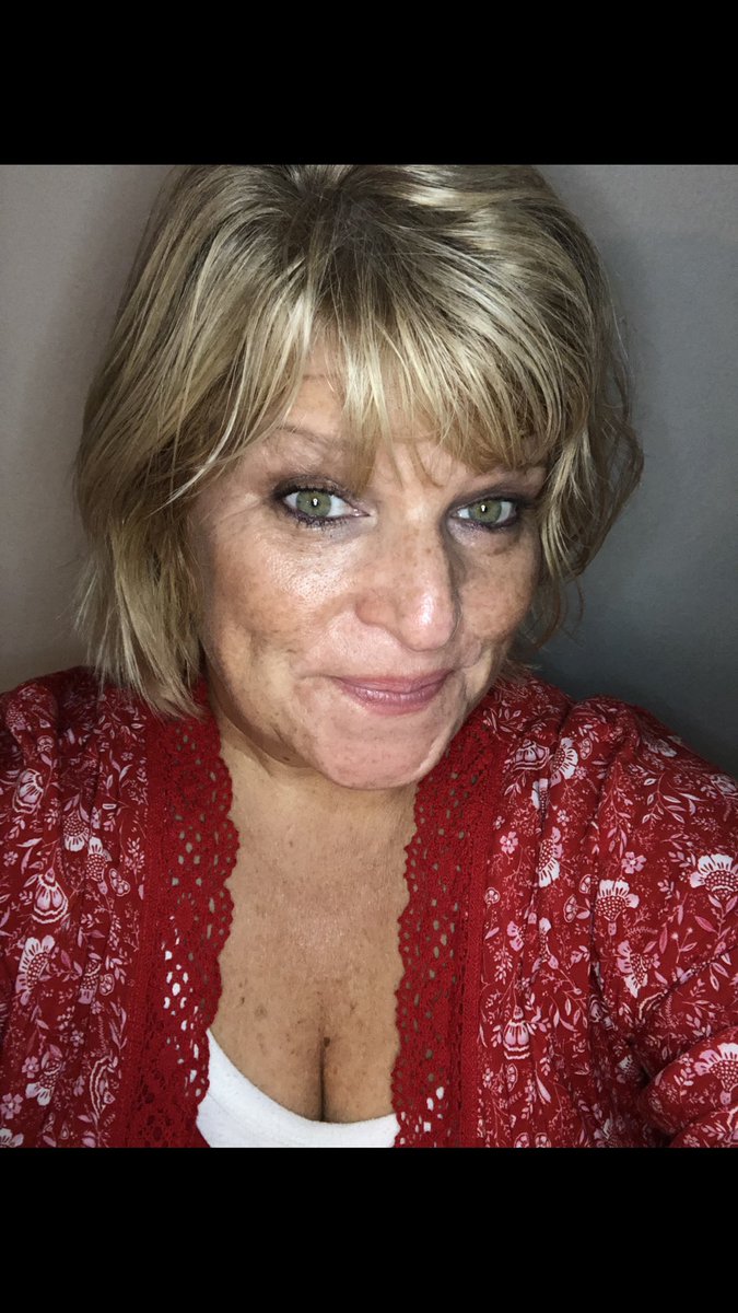 FABMurrayGirls's tweet photo. #GPIgoesRed https://t.co/0OFnGhduAh
