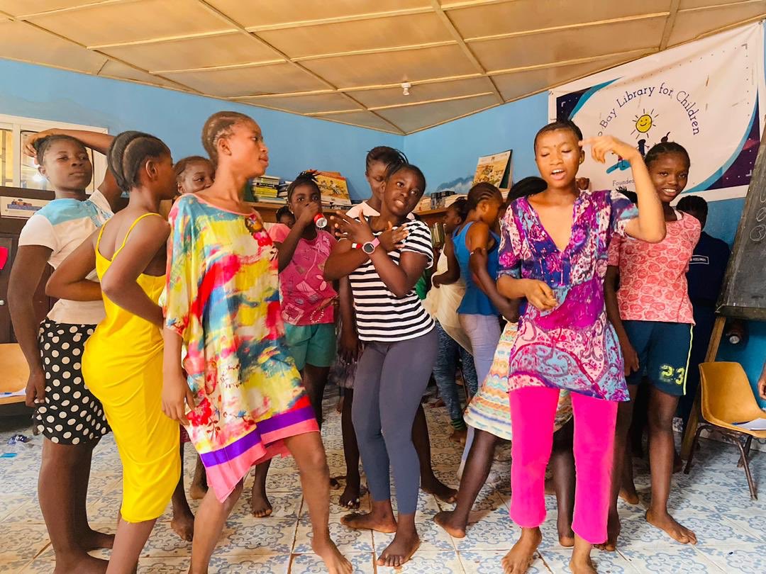WYCF_SL's tweet photo. EXCITING; today we launched the LOVE, LEARN , PLAY GIRLS’ CLUB Project in KrooBay and George Brook communities in collaboration with @thepaulhodgestrust and @ueflourishing . We stand together for girls🇸🇱🇱🇷🇬🇧. #girls #girlsgirlsgirls #girlsempowerment https://t.co/6TdRKZeac7