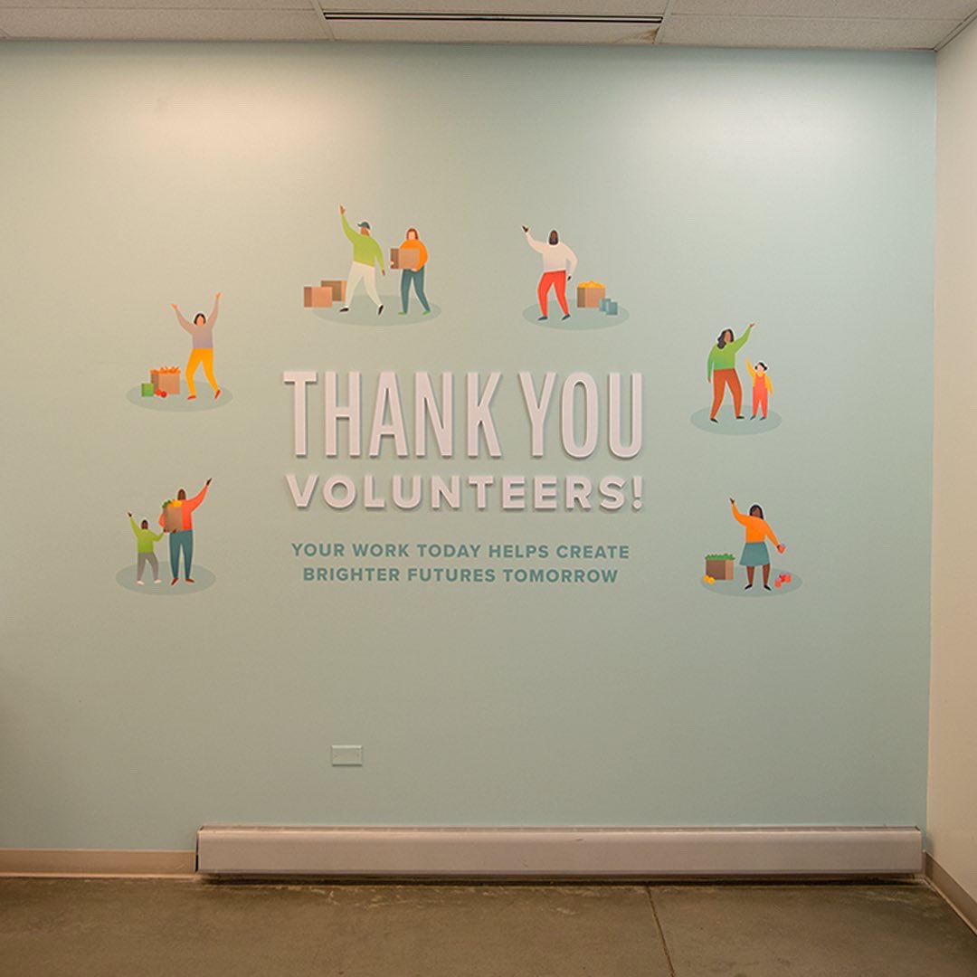 Eighty2degrees's tweet photo. #TransformationTuesday afters &amp; befores of @foodbankmetrodc’s volunteer break room. The storytelling and thank-you walls we created use vibrant, thoughtful, on-brand #graphicdesign to enliven the space &amp; forge stronger relationships with volunteers. #environmentalgraphics #design https://t.co/t0tRF3xMPt