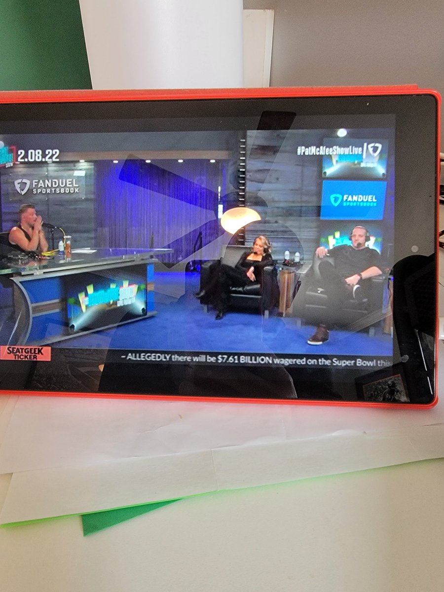 #PMSinLA hanging with the Wolfe <a href="/ColleenWolfe/">Colleen Wolfe</a>