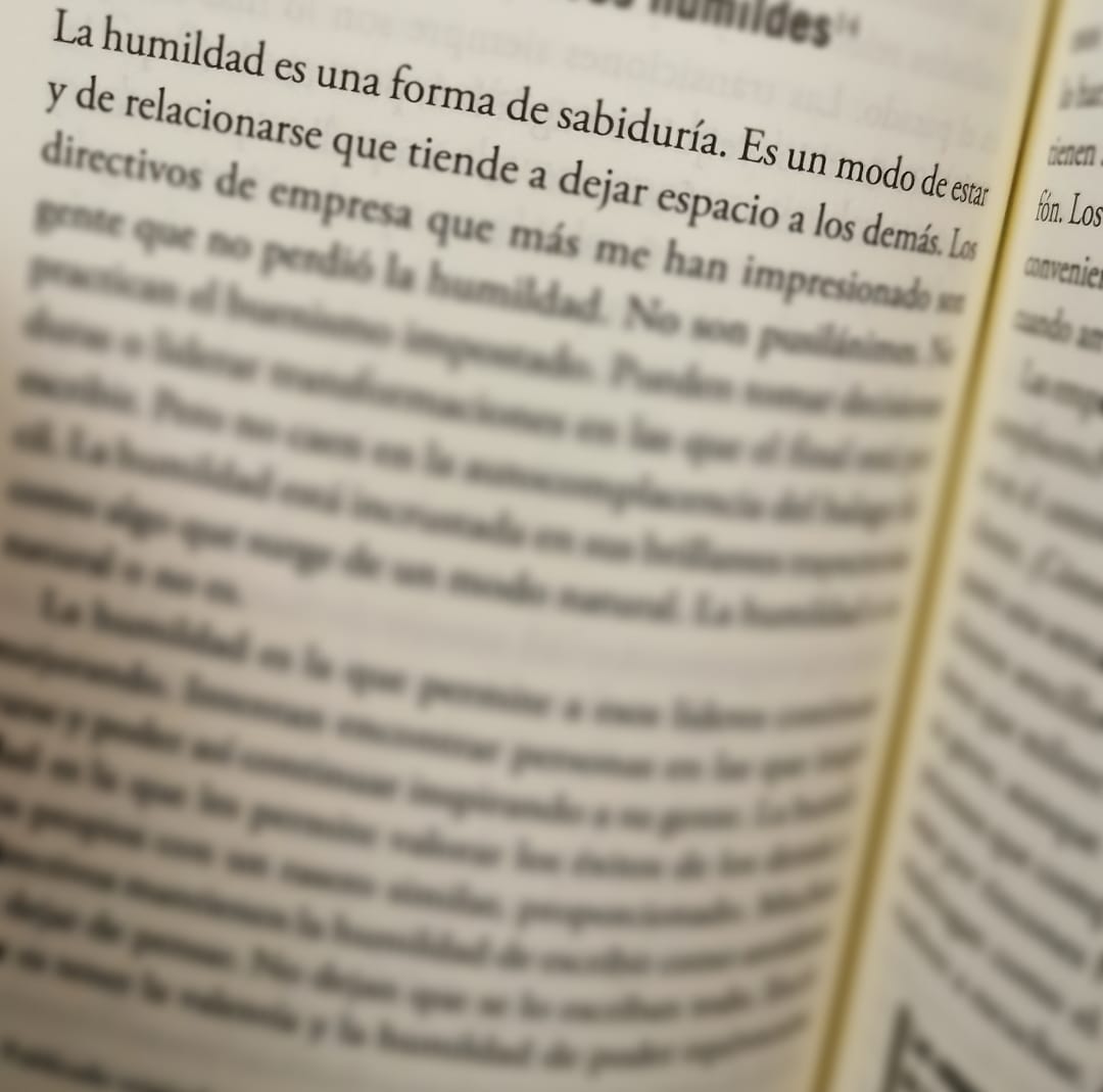 JoseAGalache's tweet photo. Siempre es un placer leer a @XavierMarcet. Haber podido escucharle hoy en la presentación de su libro "Crecer haciendo crecer" en @eoi ha sido un lujo. Toda una síntesis de conocimiento e inspiración en innumerables frases para enmarcar. https://t.co/cfS9hQm9i5