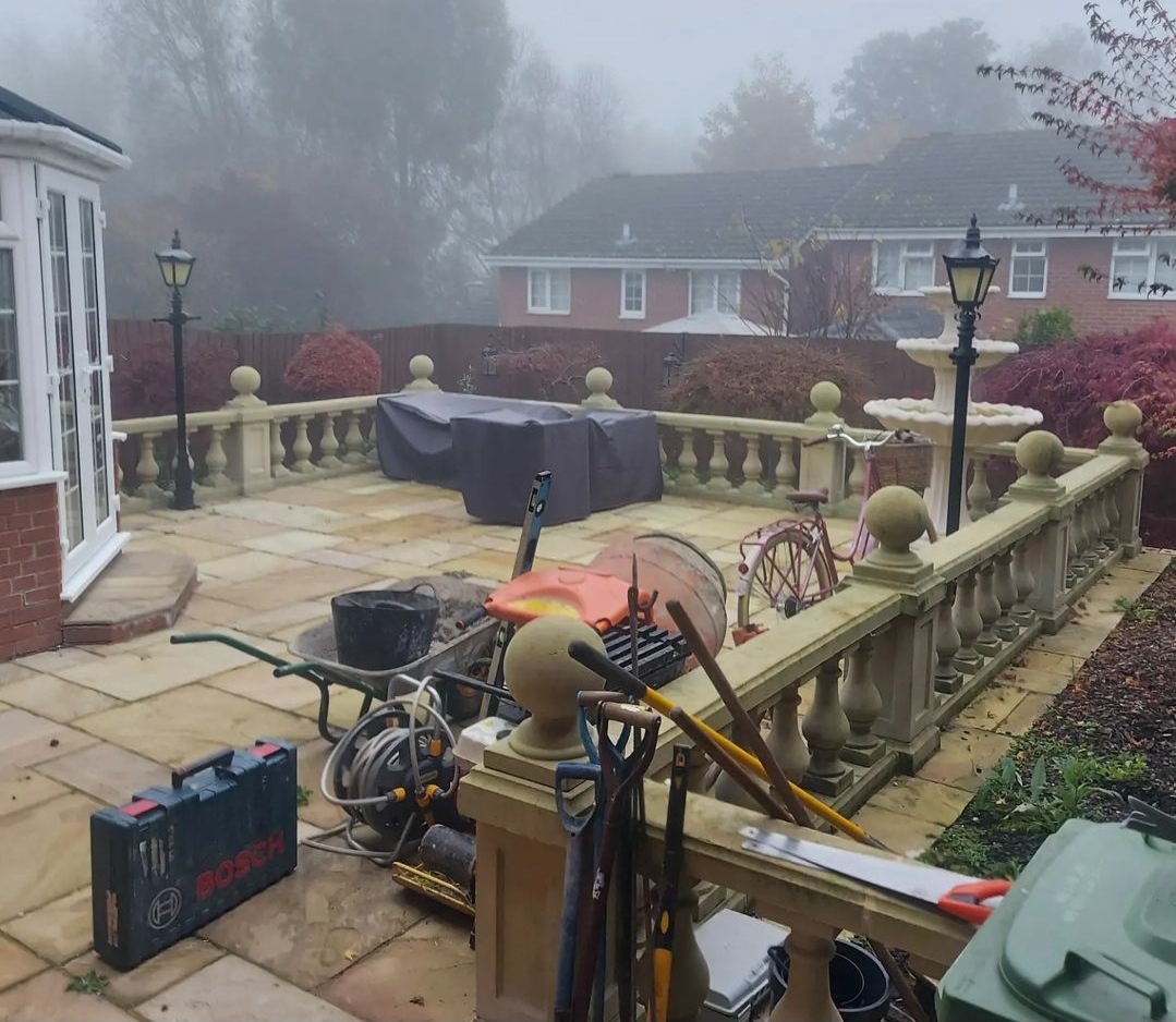 AzpectsLtd's tweet photo. Absolutely speechless!! 😲😍
How incredible is this transformation completed by @greengenielandscapes ?
Creating the perfect modern garden🧞♂️💚
Joints filled using our #EASYGrout 😍
#Azpects #JointingCompound #Landscape #Hardscape #Jointing https://t.co/wgPiCTJeKb