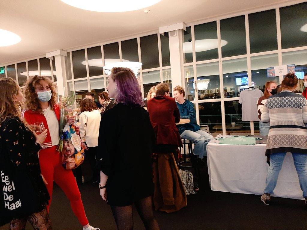 Na 2 jaar eindelijk weer in <a href="/SSBUtrecht/">Stadsschouwburg Utrecht</a> Premiere vd <a href="/DeGestampteM/">De Gestampte Meisjes</a> #superleuke #show. Geeft #energie