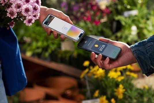 AskSmartphones's tweet photo. Apple ha presentado "Tap to Pay" una función que tendrán los usuarios de iPhone que les permitirán cobrar dinero sin necesidad de un hardware especial ni estar conectado a una terminal, esto de una forma más sencilla y rápida ideal para los comerciantes.
#Apple #TapToPay #viral https://t.co/XBCIaRC4Ry