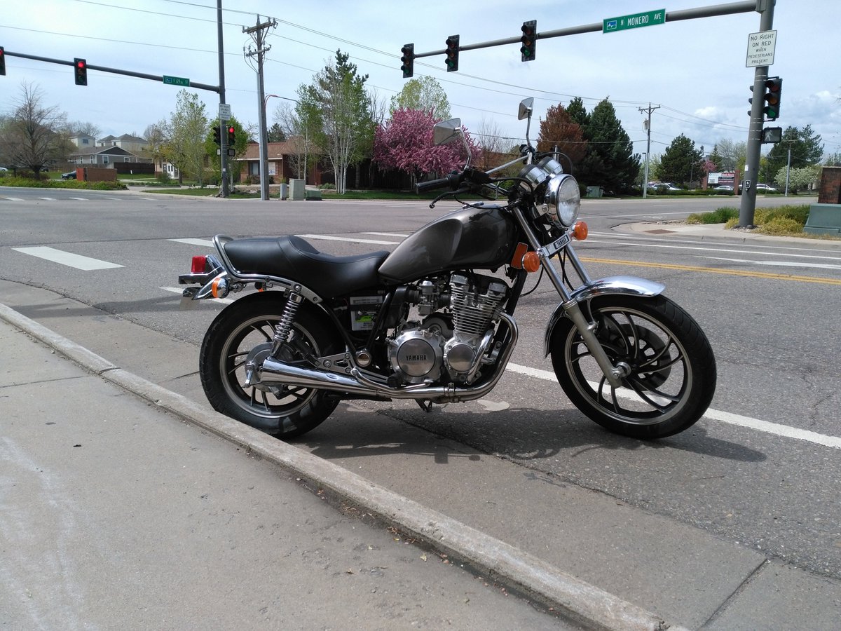 apotheon's tweet photo. Hey, @MotorcyclesJPN, I'll tell you about a Japanese #motorcycle I have:
It's a 1981 #Yamaha #XJ650 Maxim. I swapped handlebars and added a custom seat and the tank from an XJ750, now painted the Anthracite color from early '90s #Toyota #Supra.
I call it Sleipnir. https://t.co/hpXGK2Y5iU