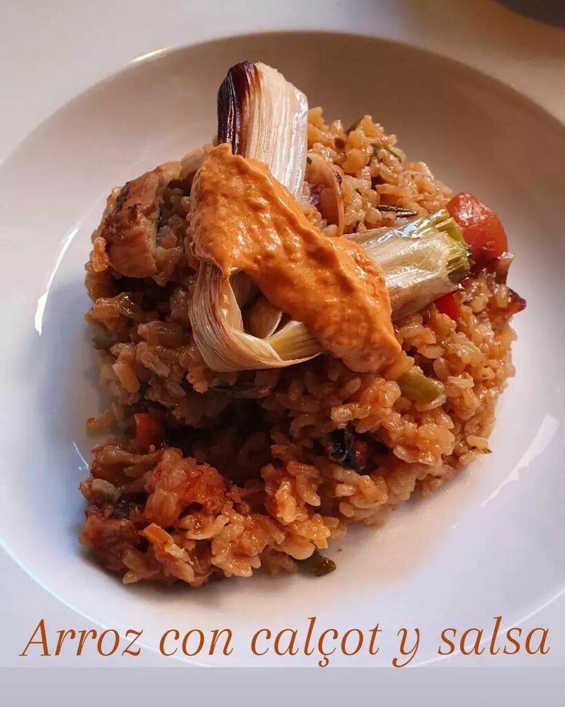 Si te han sobrado calçots de tu calçotada del fin de semana, aquí tienes un plato muy sabroso!!!.

.
.
.
#calsots #calçots #recetasconcalçots #recetasconcalçots #calçotsadomicilio #calsotsfrescos #calçotadaencasa #calçotadaconamigos #calçotadaconfamilia #calçotada #calsotada…