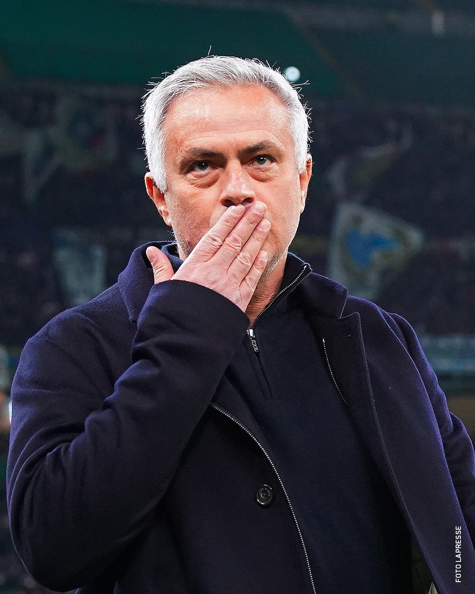 SerieA_EN's tweet photo. Guess who’s back 👀

#Mourinho #InterRoma #CoppaItaliaFrecciarossa https://t.co/2G45gynoXS