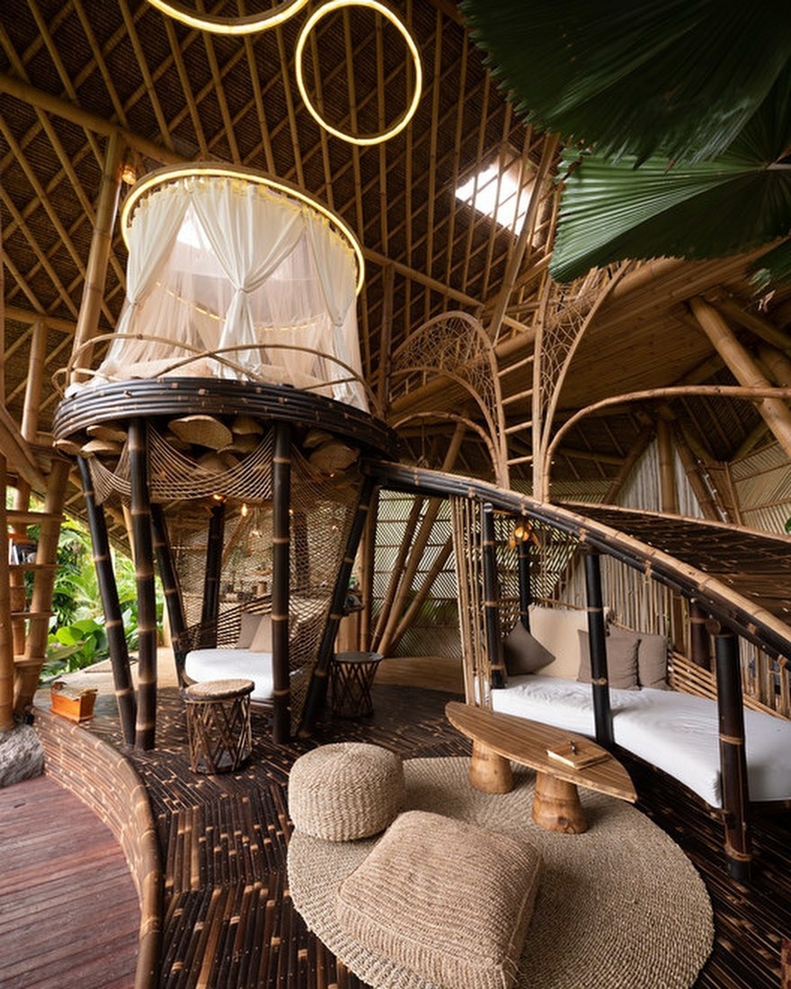 BambooVillageAu's tweet image. On a scale of 1-10 --- how much would you like to wake up in a bamboo wonderland like this and gently start the day with breakfast in bed??? And yes, even on #HumpDay!
-
📸 @wallofarchitecture
📌 @studiowna
-

#bamboostructure #bamboohouse #inspireanddesign #bamboobabyclothing