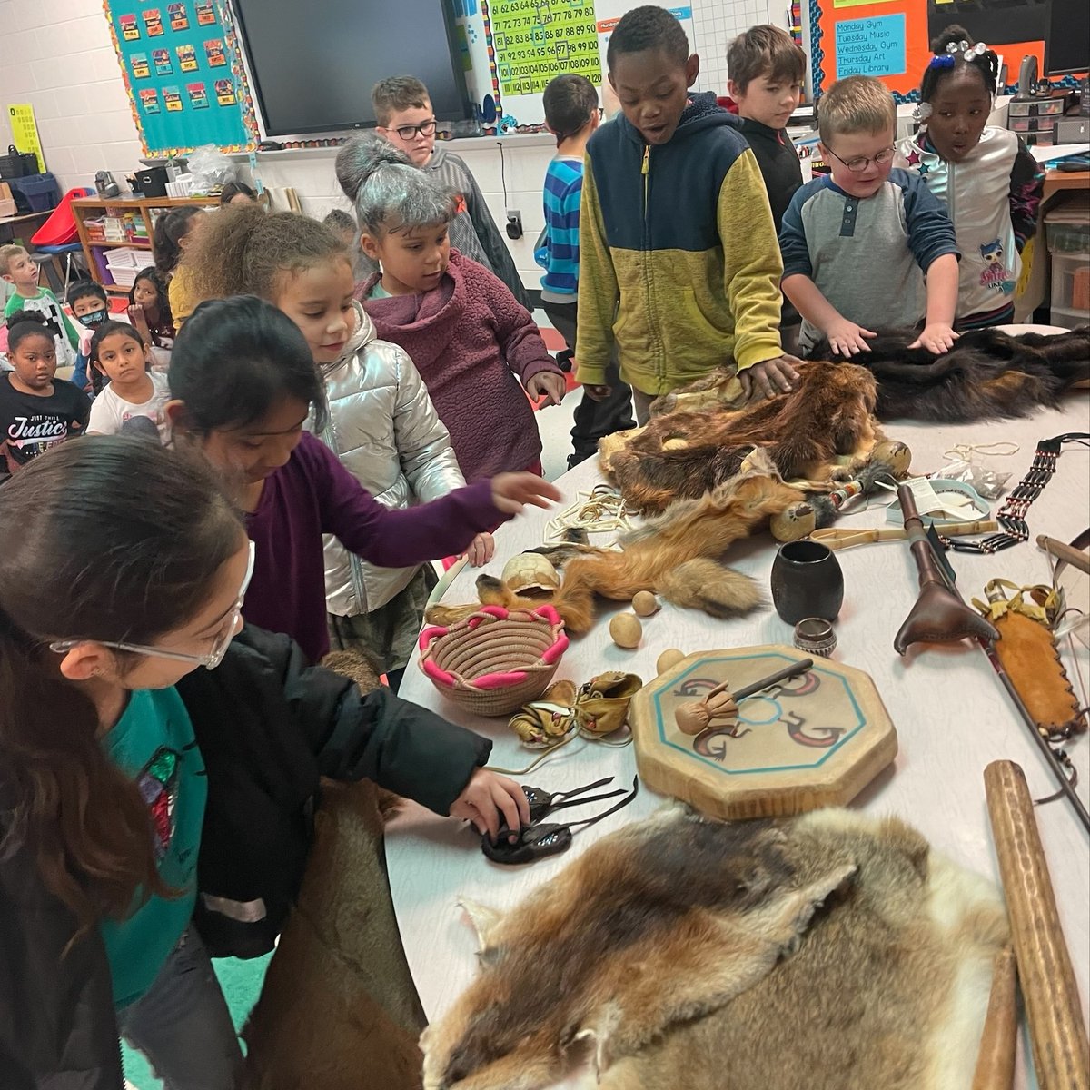 BedCoSchools's tweet photo. #LearningWayElementary 2nd graders are #learning about western expansion & how it affected Native American Tribes. Guest speaker & avid storyteller Charlene Bush, who is married to a Cherokee Native American, discussed how Cherokee people used to live & shared artifacts! #HandsOn https://t.co/0WhrsmYbrb