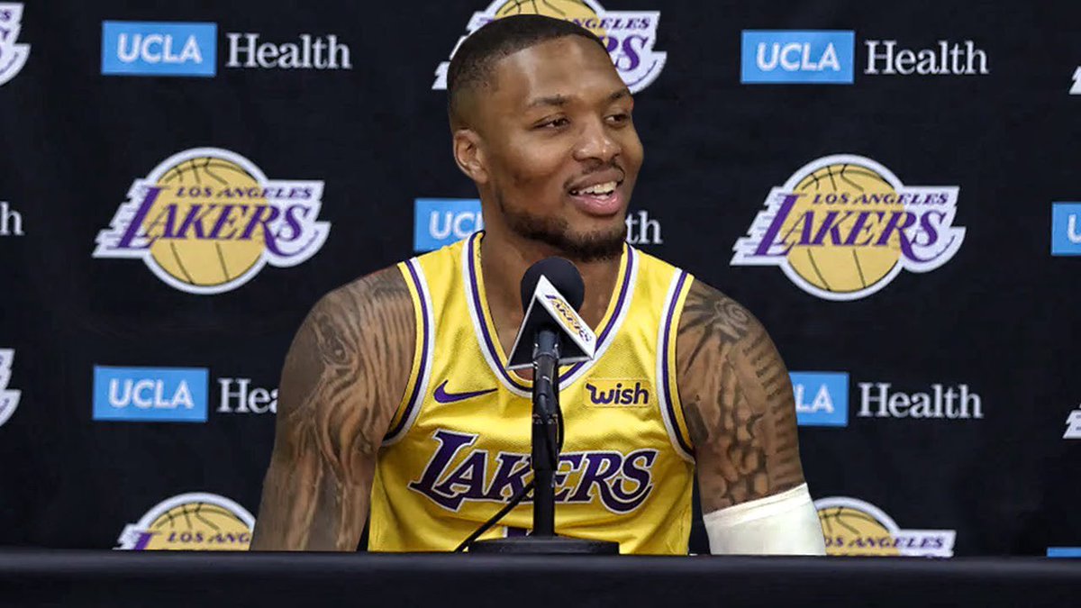 BallTalkO's tweet photo. If Damian Lillard is traded to Lakers, 3 people who like this tweet will win a PS5. Must be following https://t.co/0lH65kW30k