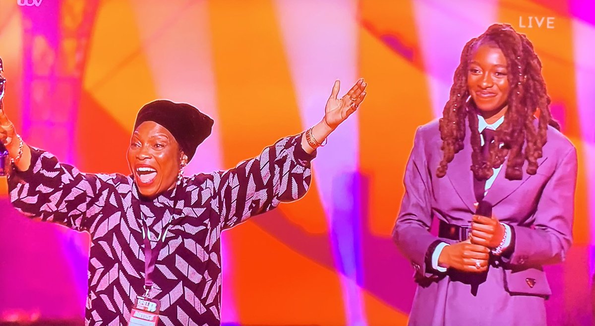 DionneGrant's tweet photo. “Look at what you done, mum”

Little Simz wins Best New Artist at the #BRITs, her first-ever award at the ceremony, and is joined by her mum on stage 🖤 https://t.co/yTBfysVVzl