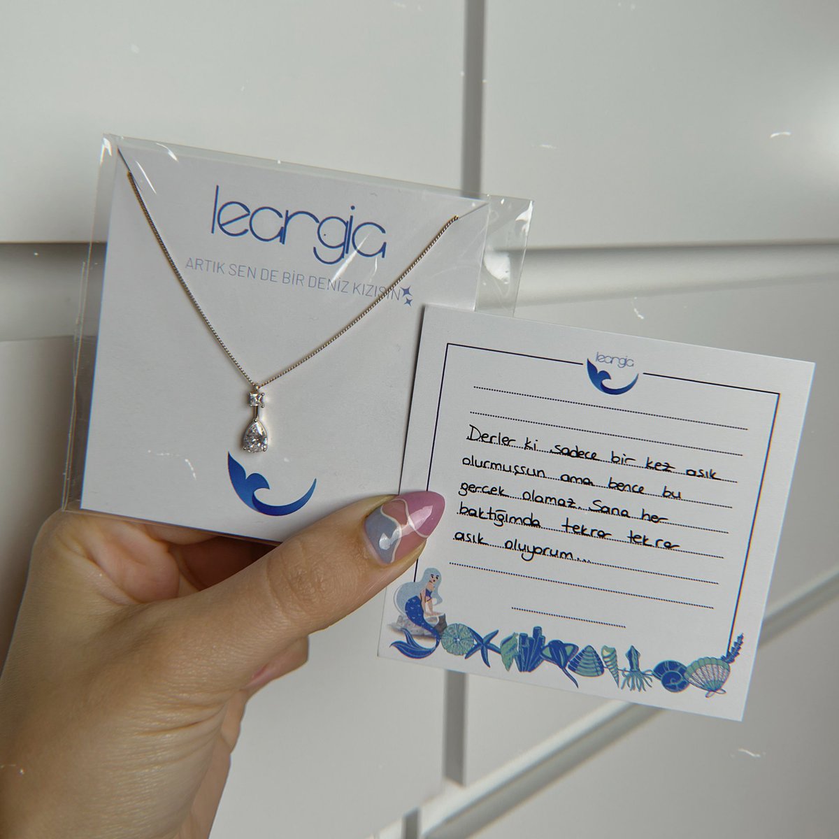 Sevgililer günü hediyesi 🤍 Sana her baktığımda tekrar tekrar aşık oluyorum… 🌟