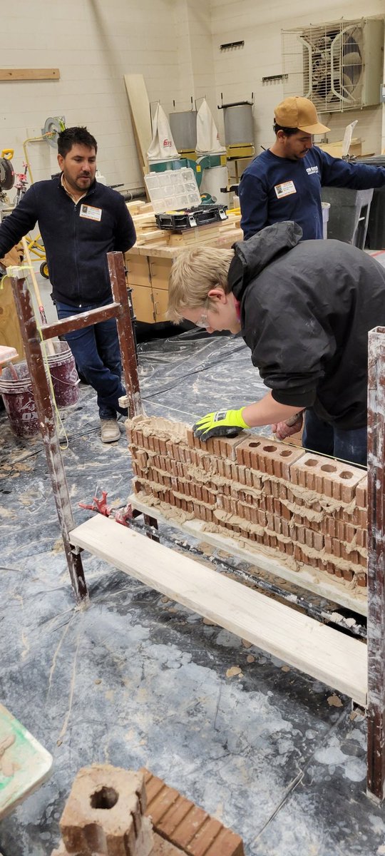 MFHS CTE STUDENTS LEARNING THE ART OF MASONRY.  THANKS TO THE TEXAS MASONRY COUNCIL FOR FUNDING THIS PROJECT.