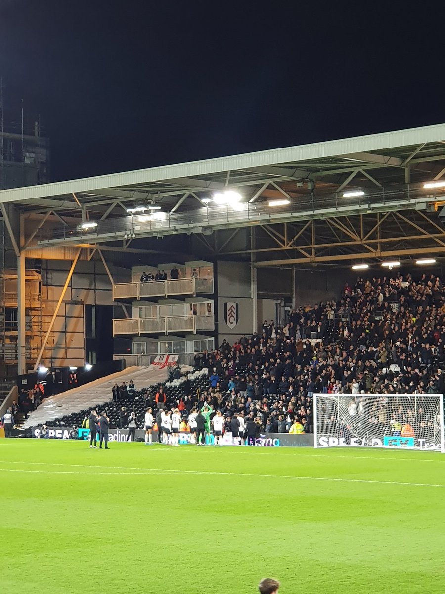 peterrutzler's tweet image. Fulham players go over to the Hammy End and one by one embrace the Parish family. Really lovely moment that. #FFC