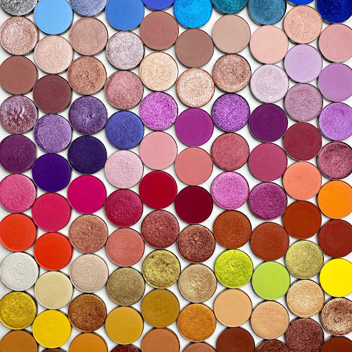 ColourPopCo's tweet image. #GIVEAWAY Let's collab? 👯 🎨💜 FIVE winners will receive $200 e-gift card to ColourPop.com for a chance to curate their very own palette using our BYOP feature! 

HOW TO ENTER ⤵️
✨ Follow us @colourpopco
✨ Like &amp;amp; RT
✨ Reply w/ 🎨