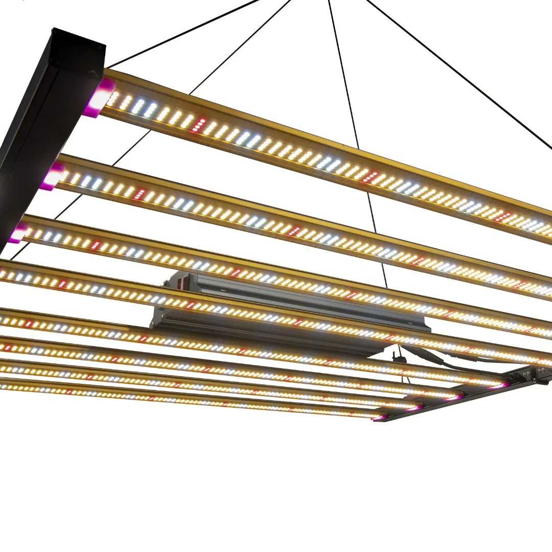 Distri_Paraliar's tweet photo. Tenemos el placer de mostraros la nueva luminaria #magic_led_640w de calidad y precio inigualable, espectro único que consigue mejores y mayores cosechas.
Ven a verlo funcionando y admirar su calidad, diseño y acabados en  @Distri_Paraliar C\González Dávila n°3. https://t.co/2iWuLl6eZ8