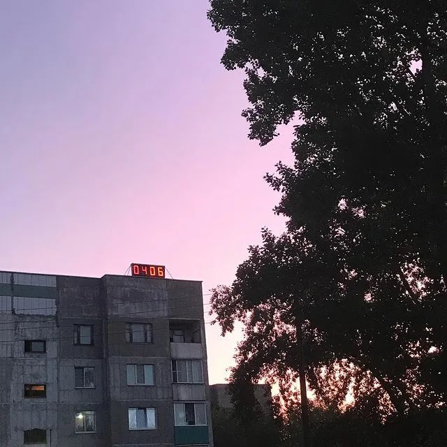 Alex50853073's tweet photo. Смотри, чтоб закат не застал тебя здесь… https://t.co/yZl7dtZ3Sf