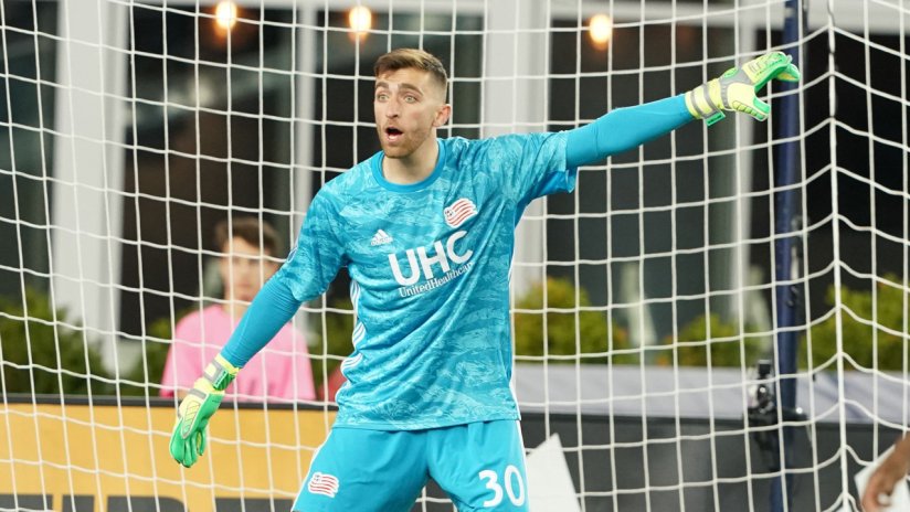 Anuncia <a href="/TaylorTwellman/">Taylor Twellman</a> que ya está CERRADO el traspaso de Matt Turner al Arsenal. El portero estadounidense de 27 años permanecerá en los #NERevs hasta el verano (se hablaba de una cifras de 7M€ + 3M€ en bonus).

Por tanto, los dos GK's del #USMNT 🇺🇲 serán de Premier League.