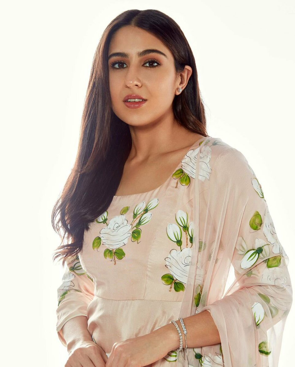 Thanks A Lot For 13K Guys, Love You 13000 times @SaraAliKhan #SaraAliKhan