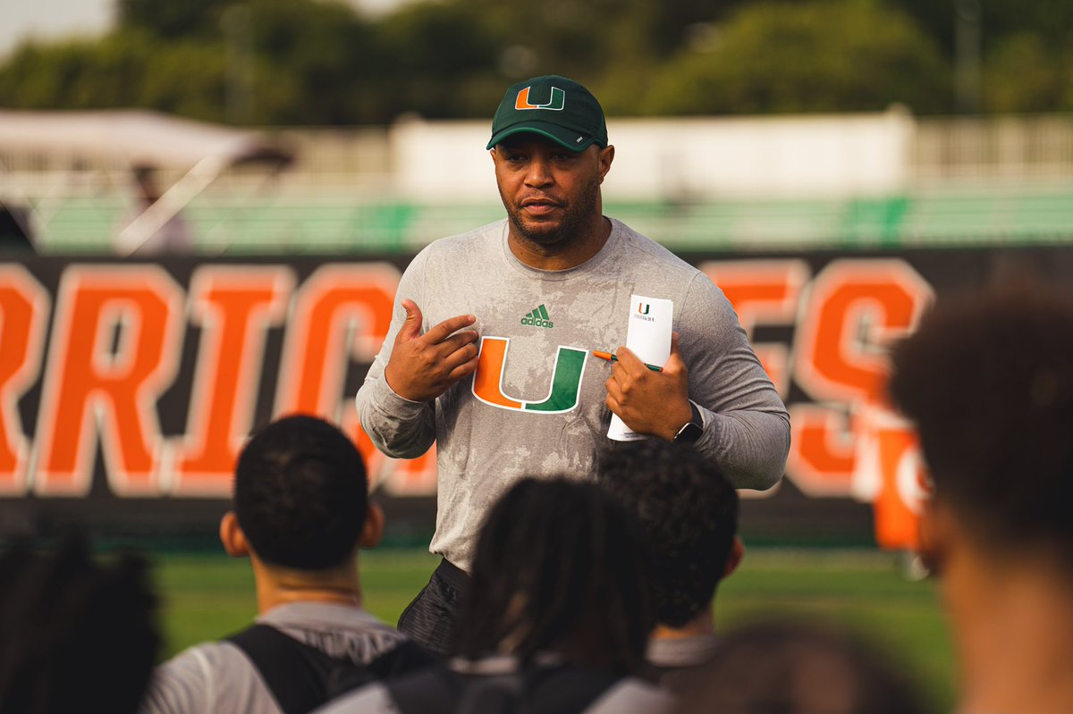 Coach_Gattis's tweet photo. Day 1 🙌
I’ve had the privilege to work at some amazing places and help bring each of them CHAMPIONSHIPS! A new opportunity awaits! https://t.co/yBkRa0KVR9