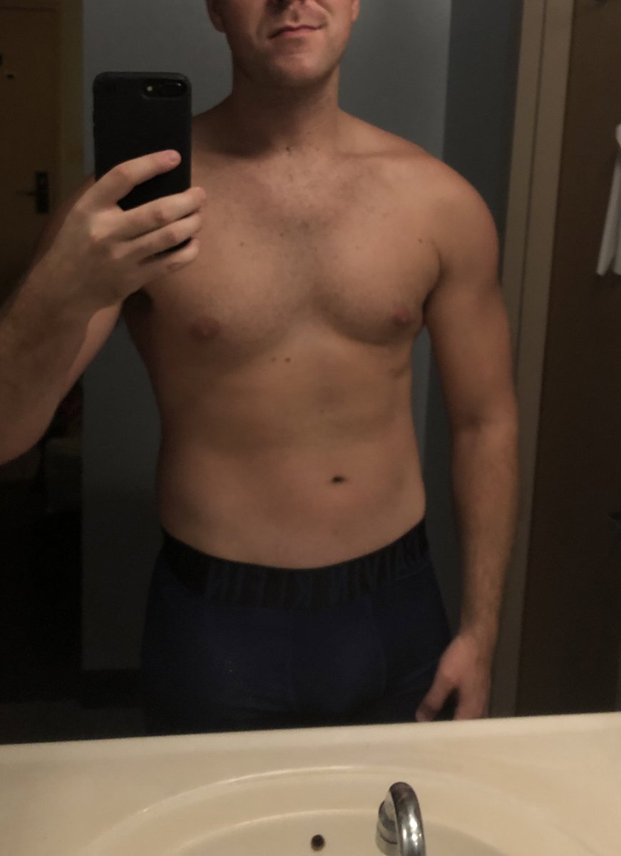 Average_foxx's tweet photo. Workin up to postin face, get there someday. 

#gay #gaymen #gaybathroom https://t.co/vWwU1AcVV5