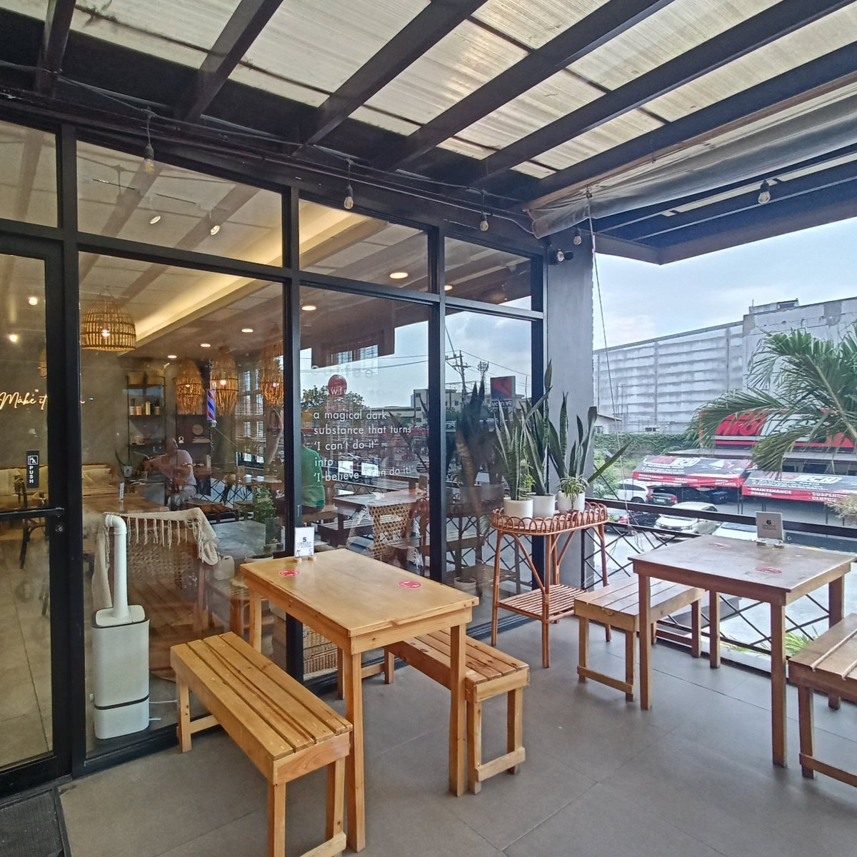 HappyFoodies's tweet photo. A cool, bike-friendly specialty cafe in Pasig. Check out Brewed Specialty Coffee

https://t.co/qTf6QmrIha

#happyfoodies
#pasigcafe
#bikefriendlycafes https://t.co/YyK24CAqeJ