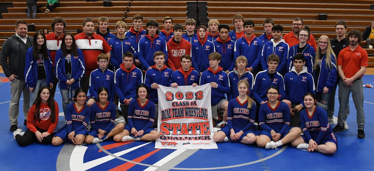 JonKlemme's tweet photo. IAHSAA Wrestling - West Sioux Falcons take down West Monona Spartans 48-30 in the regional dual matchup in Hawarden. West Sioux heads to State. #iahsw #wrestling https://t.co/pIc51yvQlp